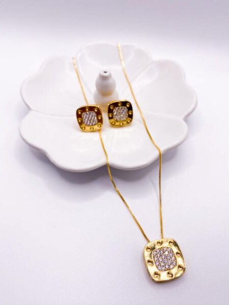 Gold Square Set