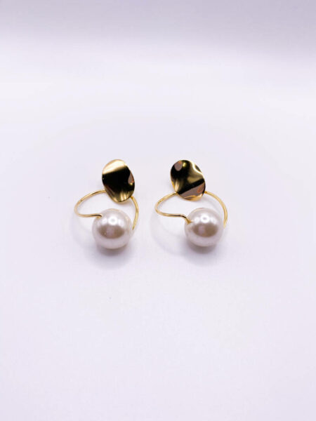 Gold Pearl Earrings